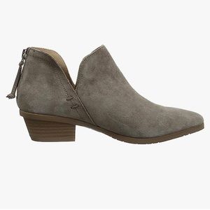 NWB Kenneth Cole Reaction Women's Side Way Ankle Boot CL: Concrete Sz 6